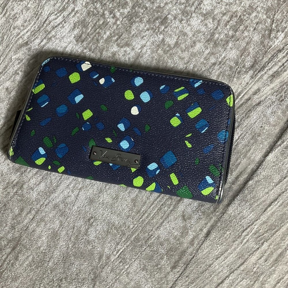 Vera Bradley PVC Accordion Wallet Large Navy Blue Textured Zip Around